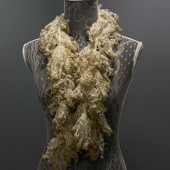 Handmade Scarf - Picture 2 of 4